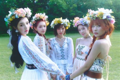 Red Velvet .